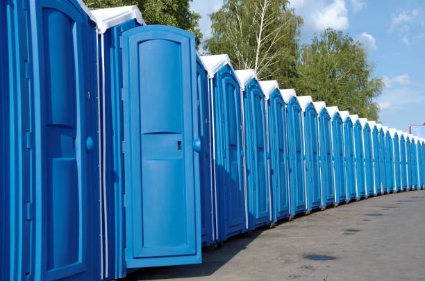Best Portable restroom trailer rental  in Trenton, OH